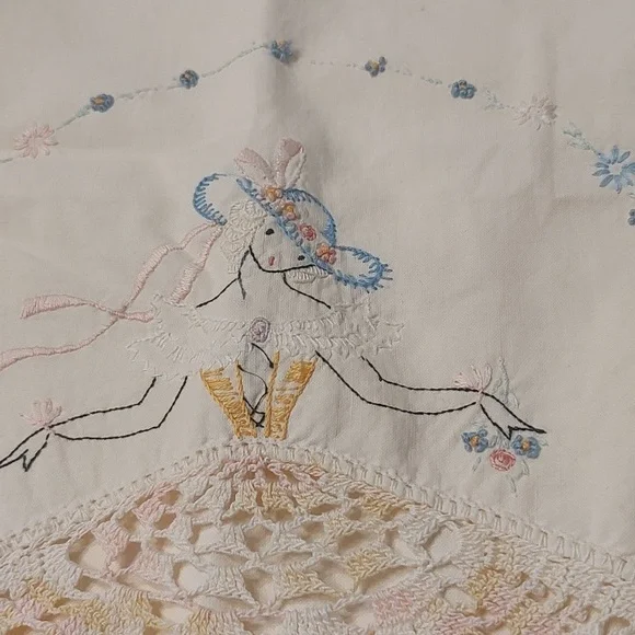 Embroidered Southern Belle And Lace Vintage Pillow Case - Picture 2 of 10